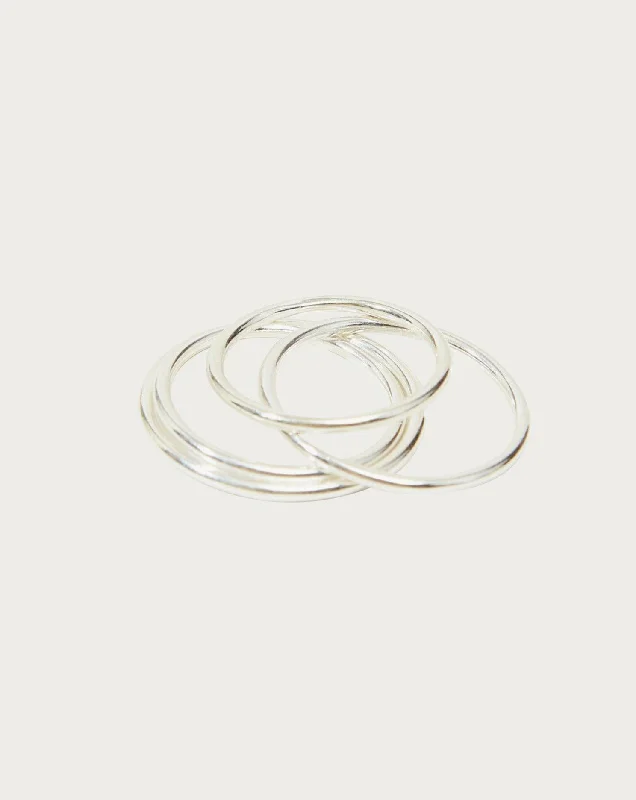 Seasonal Jewelry Deals – Elevate Your Style Thin Plain Ring in Silver