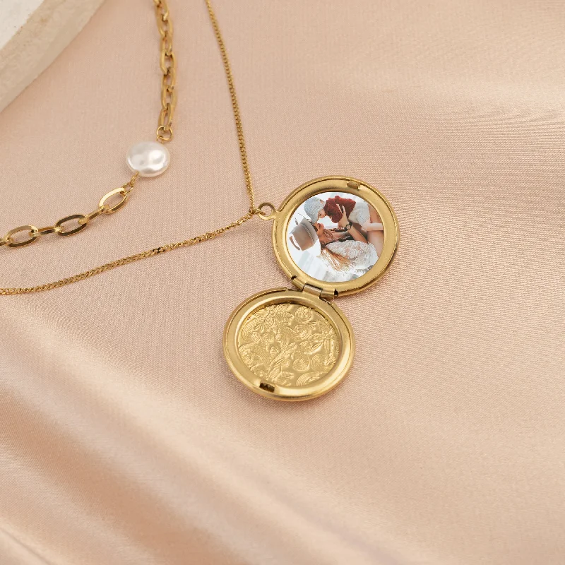 Personalized Jewelry Sale – Meaningful Gifts At Great Prices Photo Locket and Pearl Necklace Set