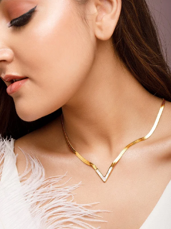 Versatile Layering Jewelry For Effortless Chic Rubans Voguish 18K Gold Plated Stainless Steel Waterproof Snake Chain With V Shaped Shell Pendant.