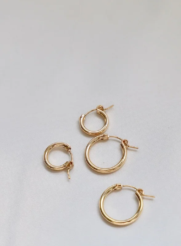 Discounted Jewelry For A Glamorous Look THE GOLD STANDARD HOOPS