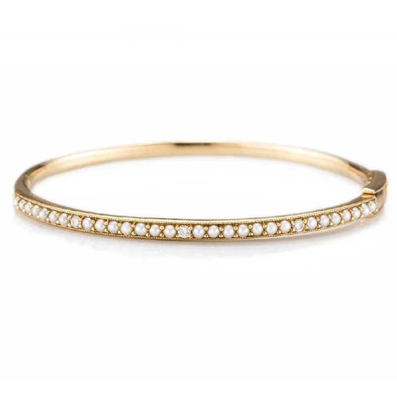 Save On Luxury Jewelry Pieces – Limited-Time Offers Eloise Pearl Bangle