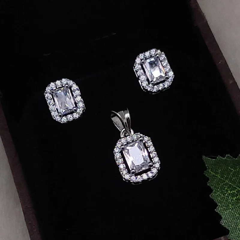 Romantic Heart-Shaped Jewelry For Special Gifts Aamrapali Silver Plated Pendant Set (Without Chain) Romantic Heart-Shaped Jewelry For Special Gifts Aamrapali Silver Plated Pendant Set (Without Chain)