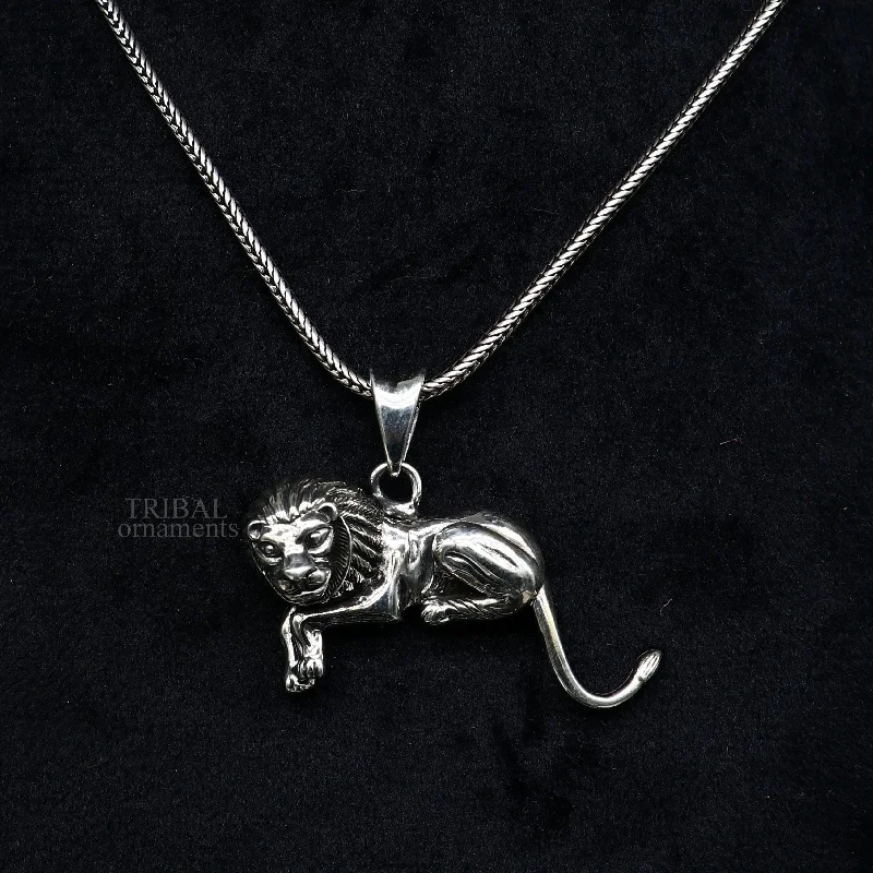 Luxury Jewelry Without The Luxury Price Tag Amazing unique Elegant 925 sterling silver handmade lion design pendant solid pendant, best unisex gifting jewelry from india ssp1461 Luxury Jewelry Without The Luxury Price Tag Amazing unique Elegant 925 sterling silver handmade lion design pendant solid pendant, best unisex gifting jewelry from india ssp1461