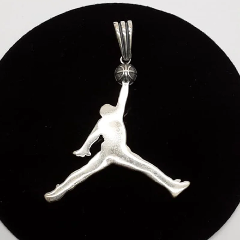 Affordable Gold-Plated Jewelry For Modern Fashion Runa Works 925 Sterling Silver Pendant Affordable Gold-Plated Jewelry For Modern Fashion Runa Works 925 Sterling Silver Pendant
